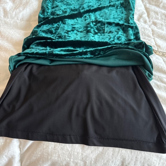 Crushed green velvet party dress - Picture 7 of 7